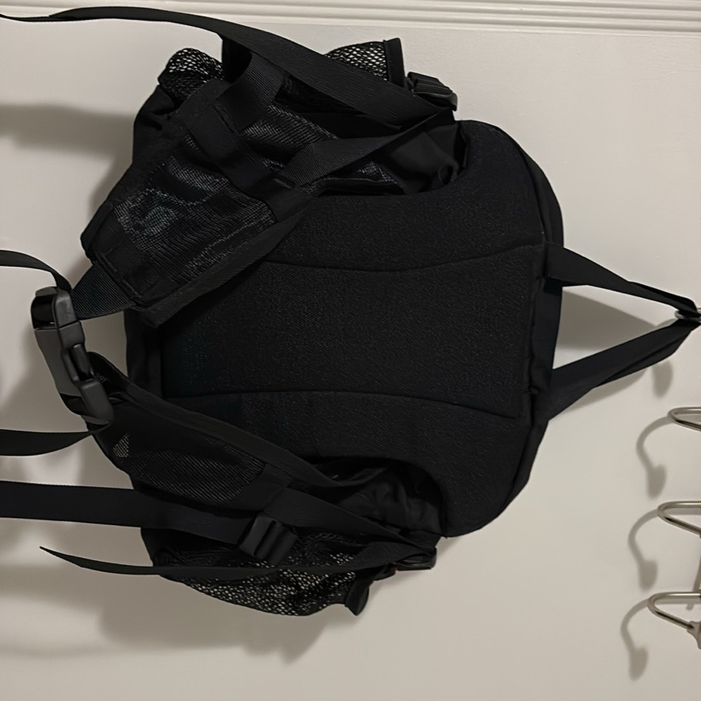 REI hiking lumbar saddle bag, waistpack, Fanny pack. - Picture 3 of 9